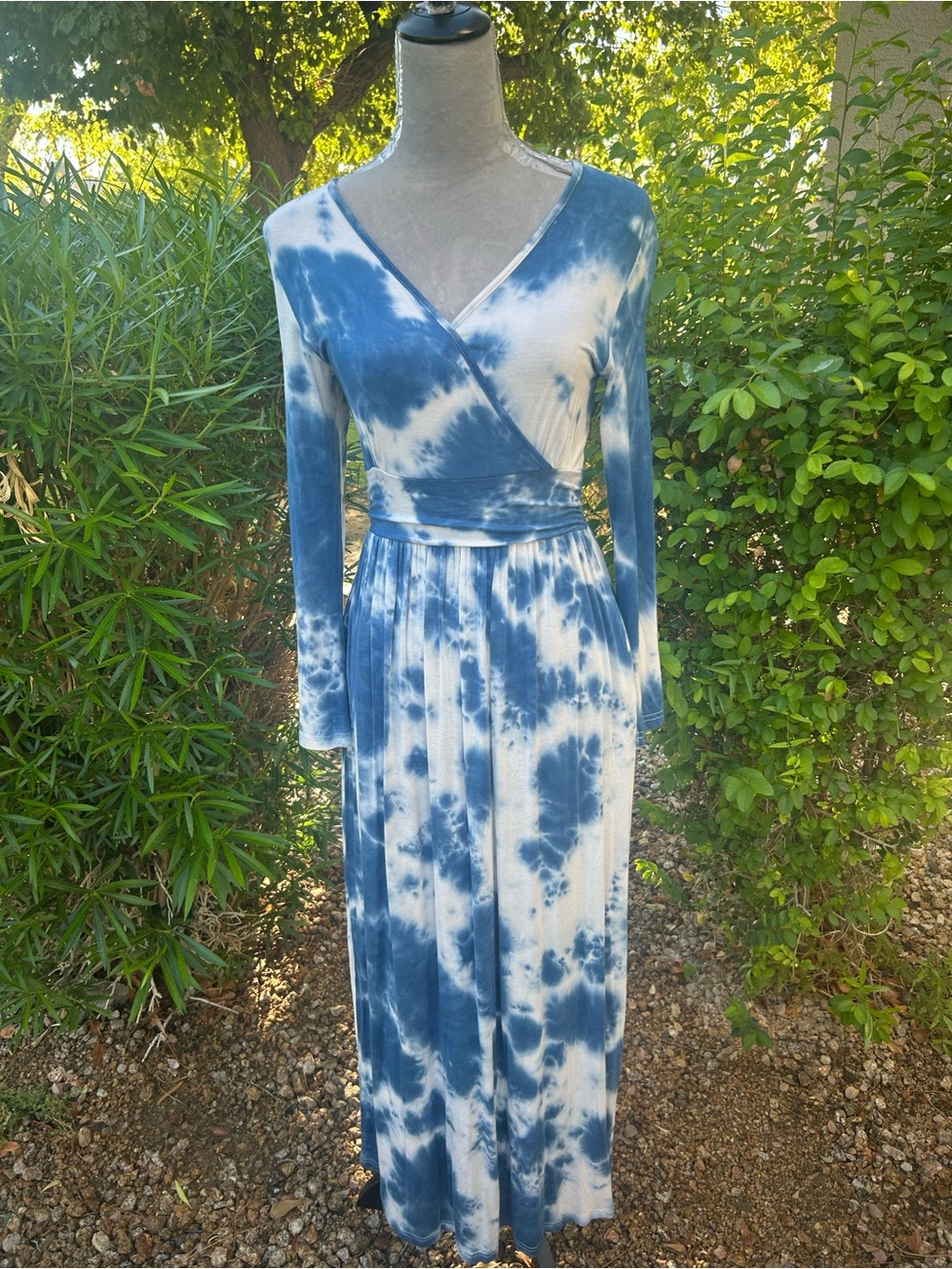 Cathy blue  and Cream Tie-Dye Wrap Maxi Dress